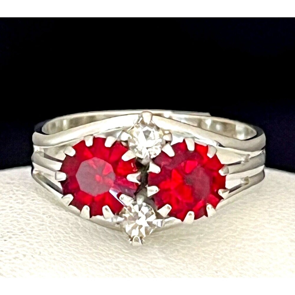 Vintage 1960s Ring Mid Century Modern Red Crystal Rhinestones - 4K